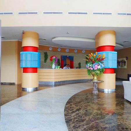 Sapadia Hotel Siantar Пематангсіантар Екстер'єр фото