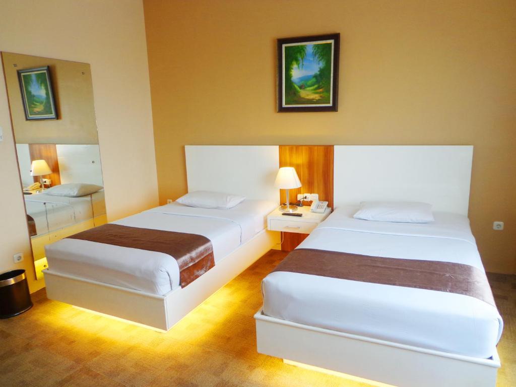 Sapadia Hotel Siantar Пематангсіантар Екстер'єр фото
