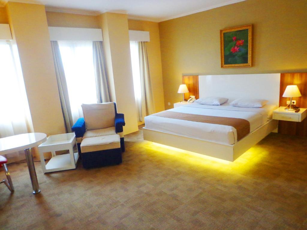 Sapadia Hotel Siantar Пематангсіантар Екстер'єр фото