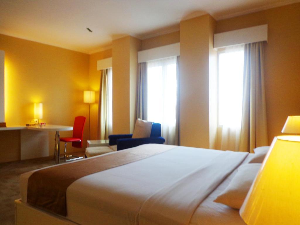 Sapadia Hotel Siantar Пематангсіантар Екстер'єр фото